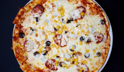 Sucuk Sever Pizza