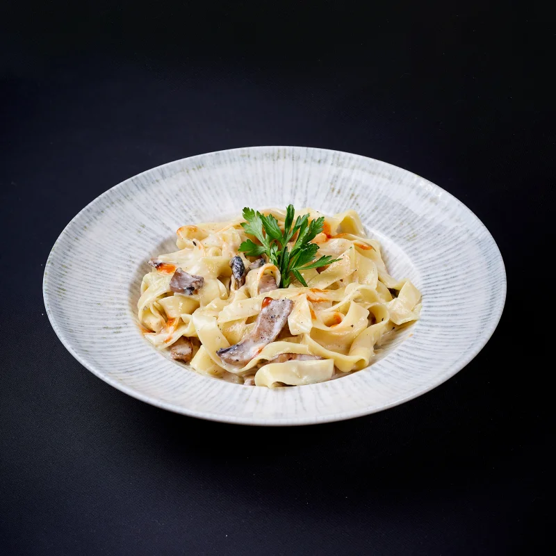 Mantarli Kremali Fettucini Alfredo